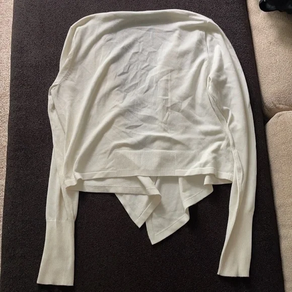 Express Sweater - Picture 4 of 4